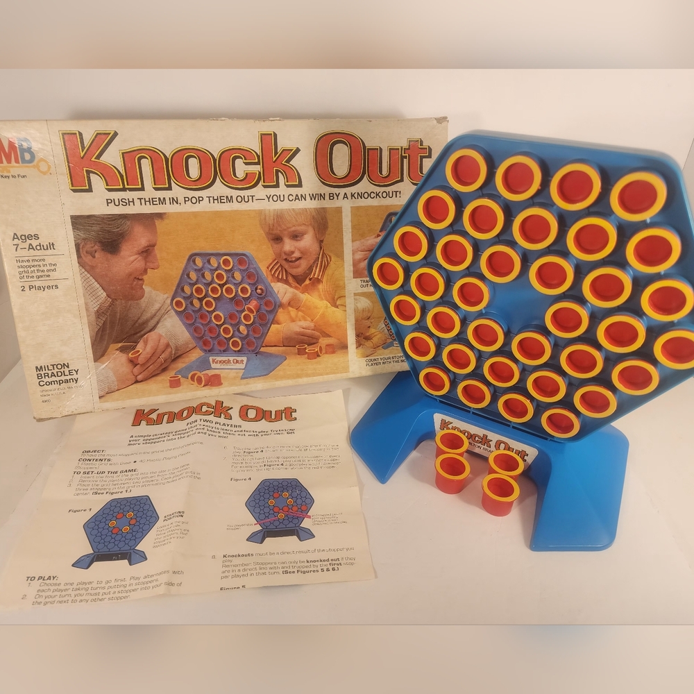 Vintage 1978 Knock Out board Game Milton Bradley No.4900 Complete